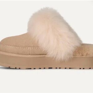 UGG Disquette Chalet Fluffy Slippers
